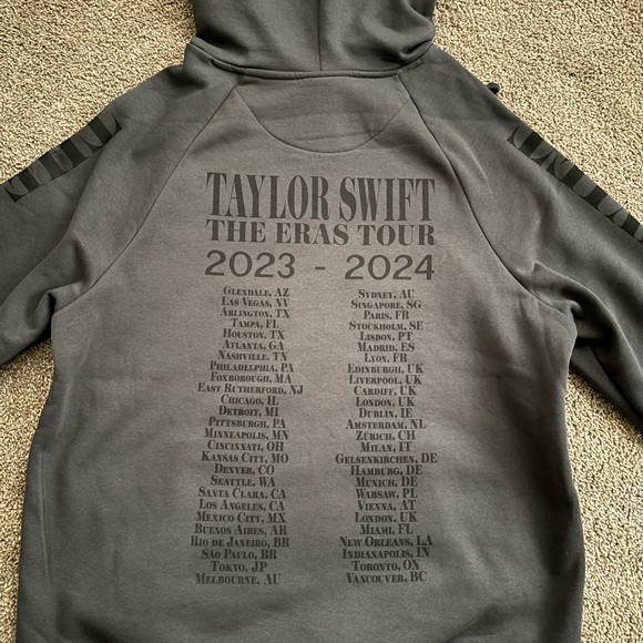 Eras Tour Hoodie Medium - Picture 2 of 2